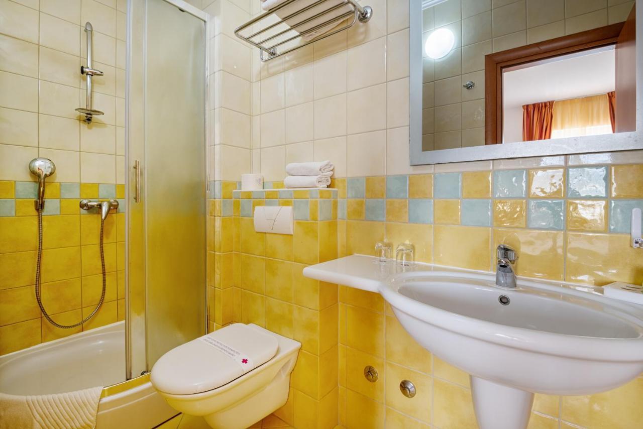 Hotel Posejdon Неум Экстерьер фото