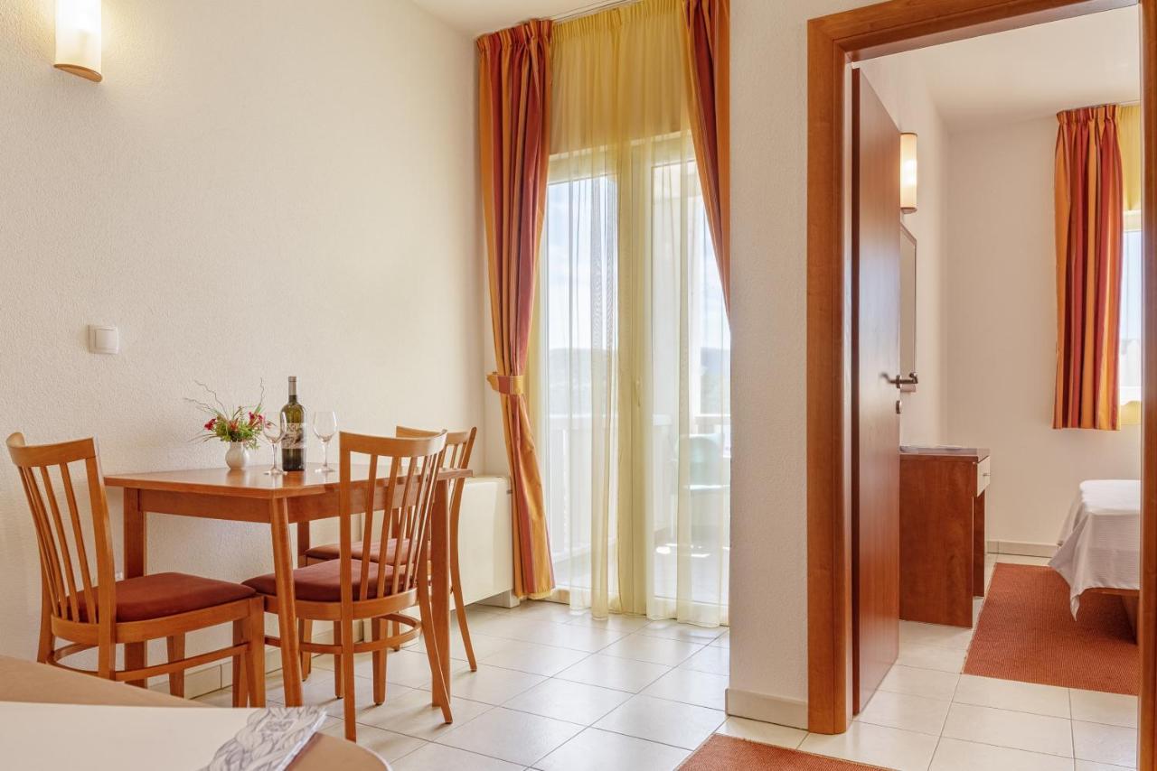 Hotel Posejdon Неум Экстерьер фото
