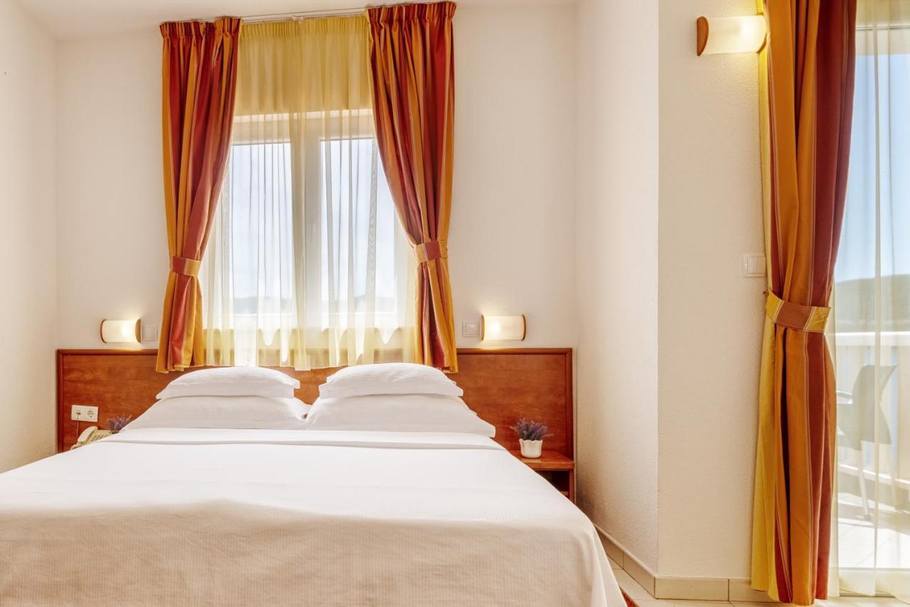 Hotel Posejdon Неум Экстерьер фото