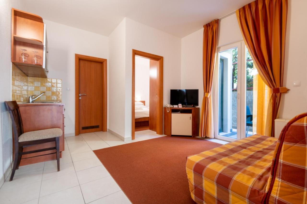 Hotel Posejdon Неум Экстерьер фото