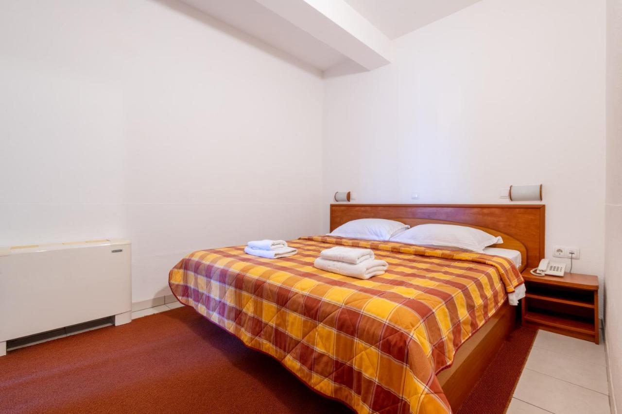 Hotel Posejdon Неум Экстерьер фото